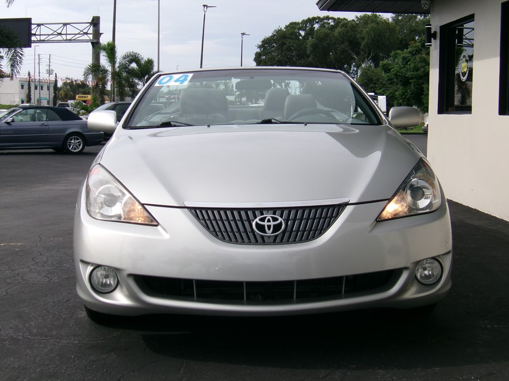 2004 Toyota Camry Image 5