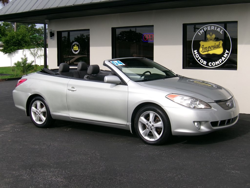 2004 Toyota Camry Image 9