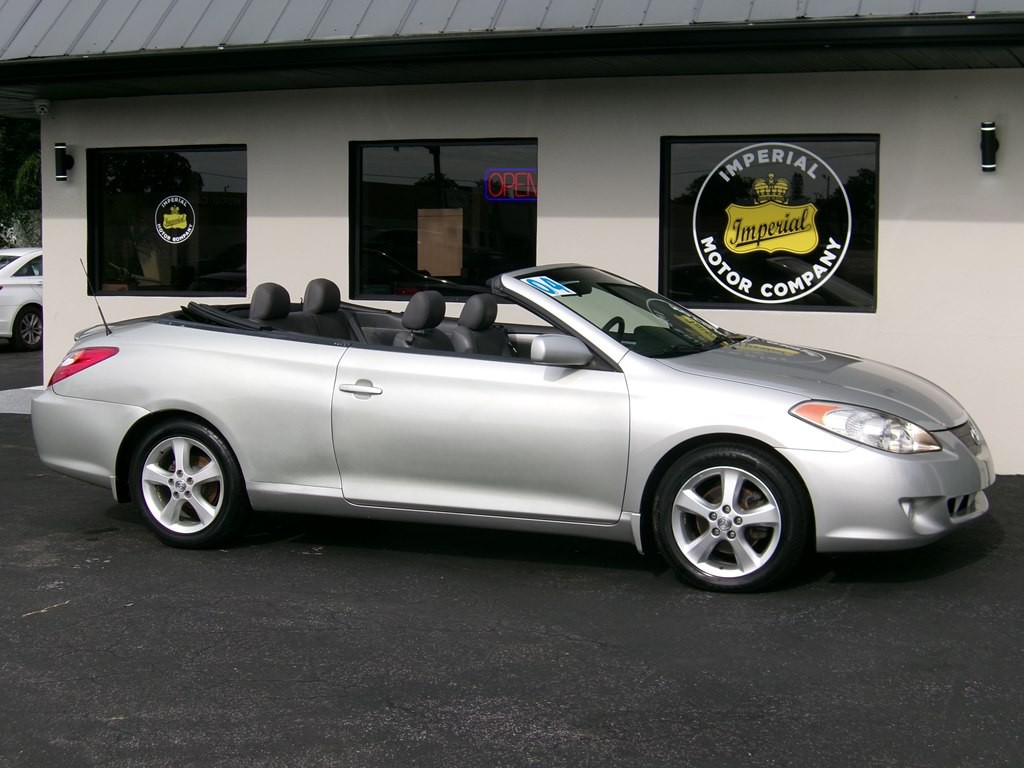 2004 Toyota Camry Image 10