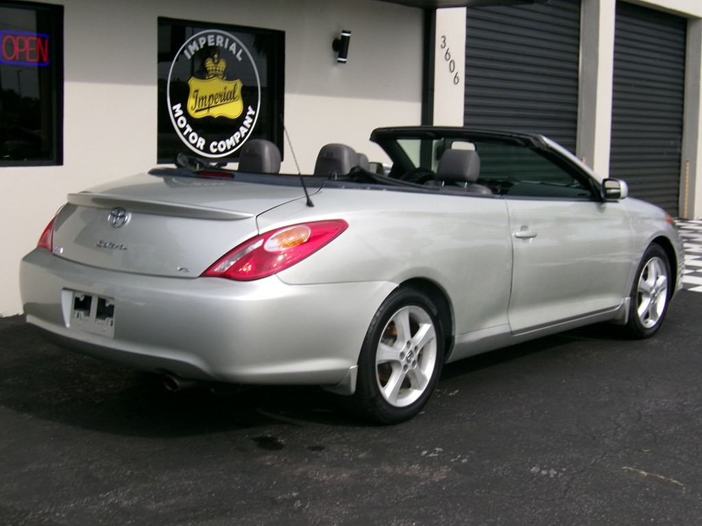 2004 Toyota Camry Image 15
