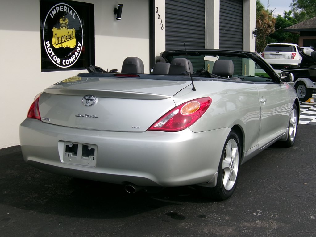 2004 Toyota Camry Image 16