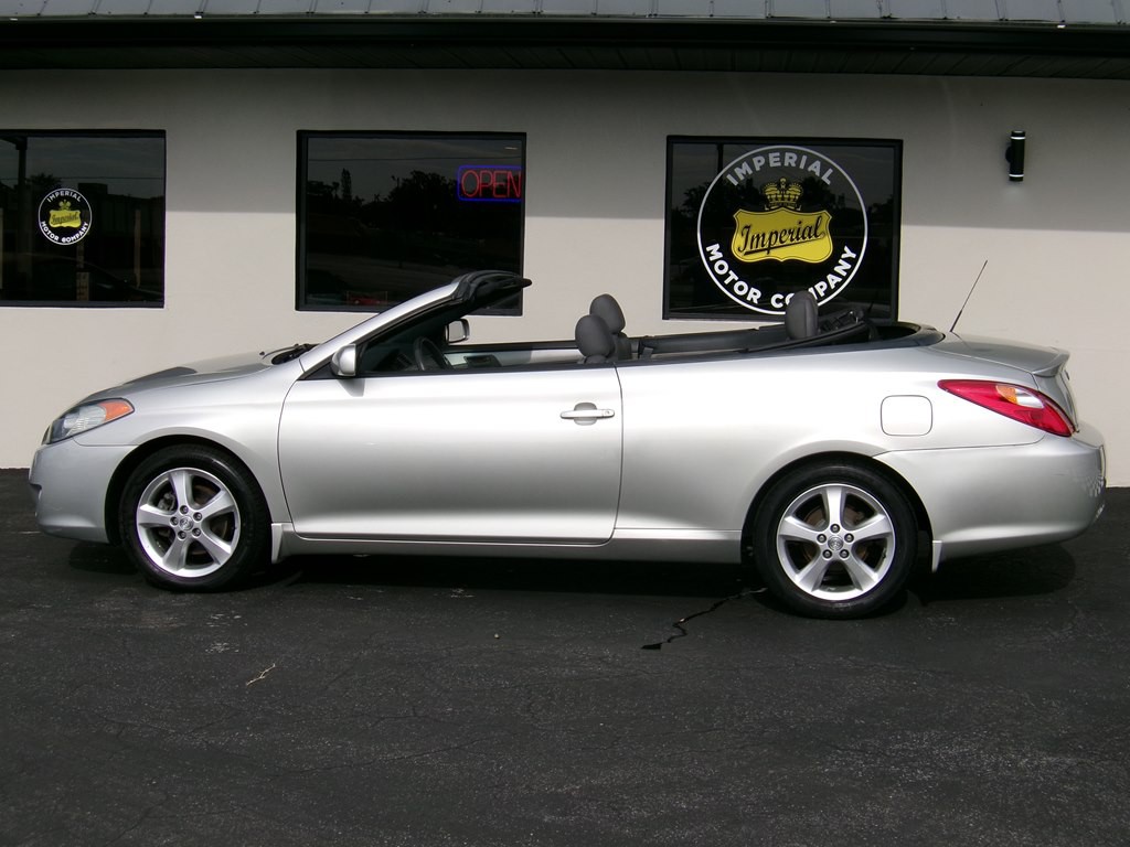 2004 Toyota Camry Image 24