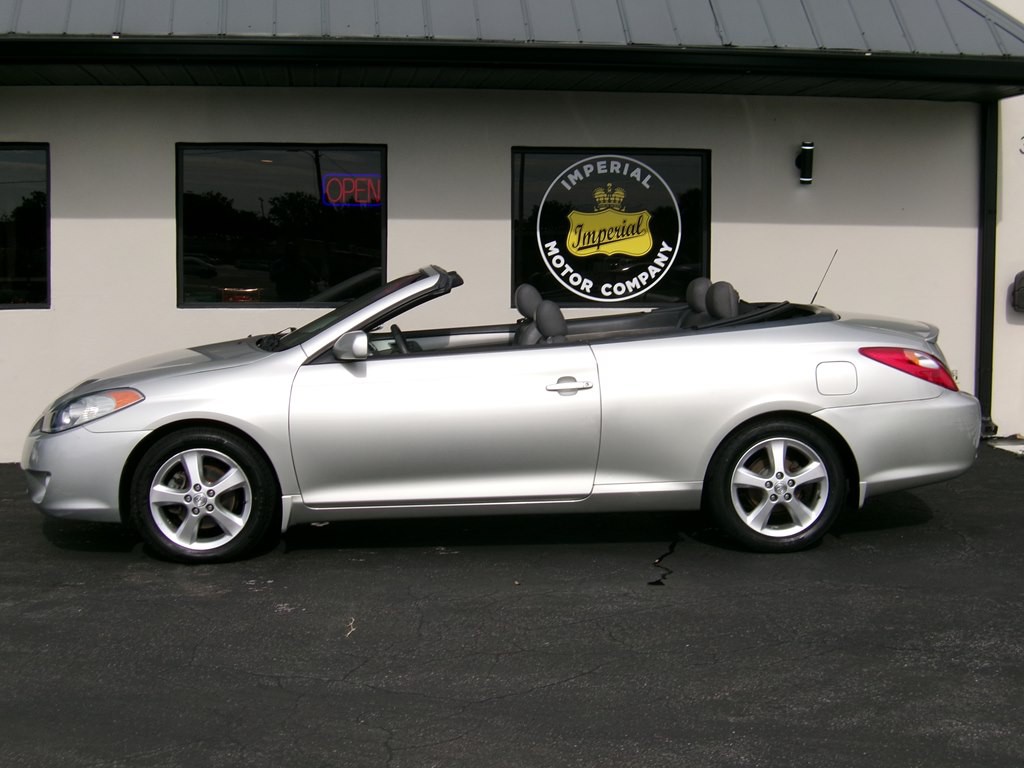 2004 Toyota Camry Image 25