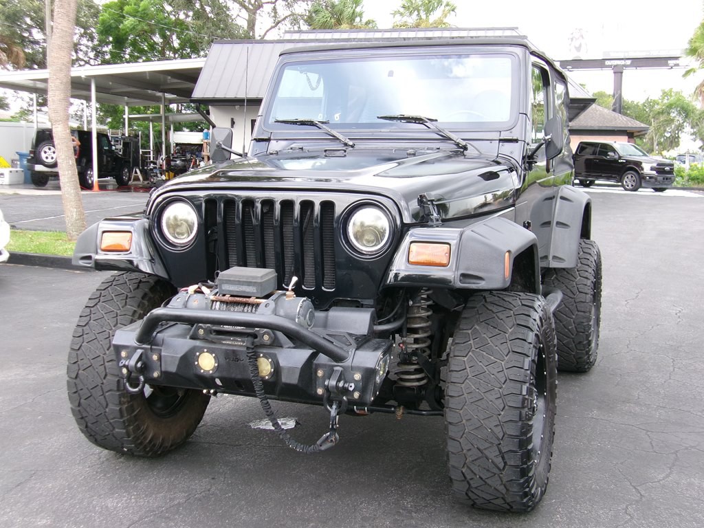 1997 Jeep Wrangler Image 4