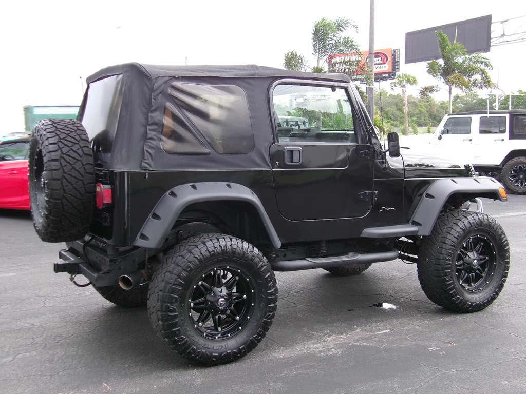 1997 Jeep Wrangler Image 13