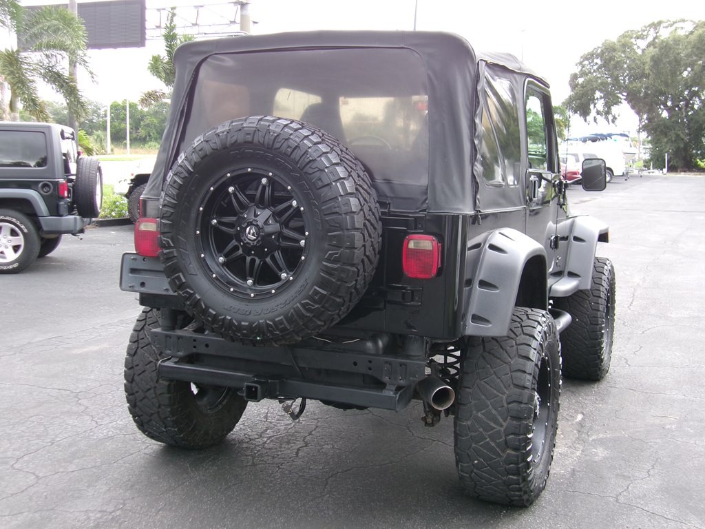 1997 Jeep Wrangler Image 16