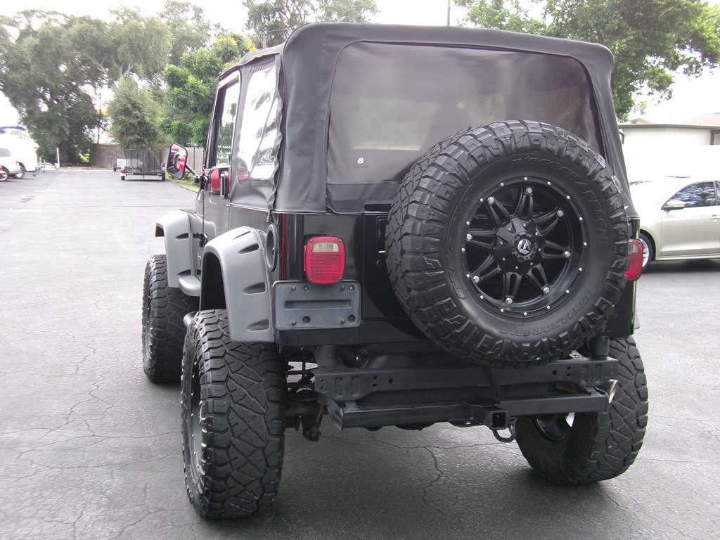 1997 Jeep Wrangler Image 18