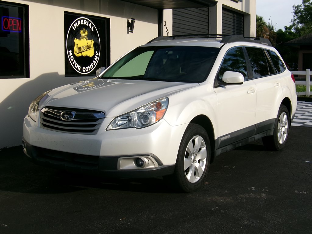 2011 Subaru Outback Image 3
