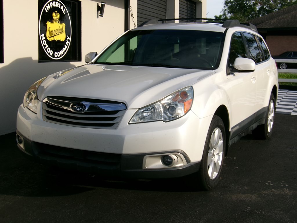 2011 Subaru Outback Image 4