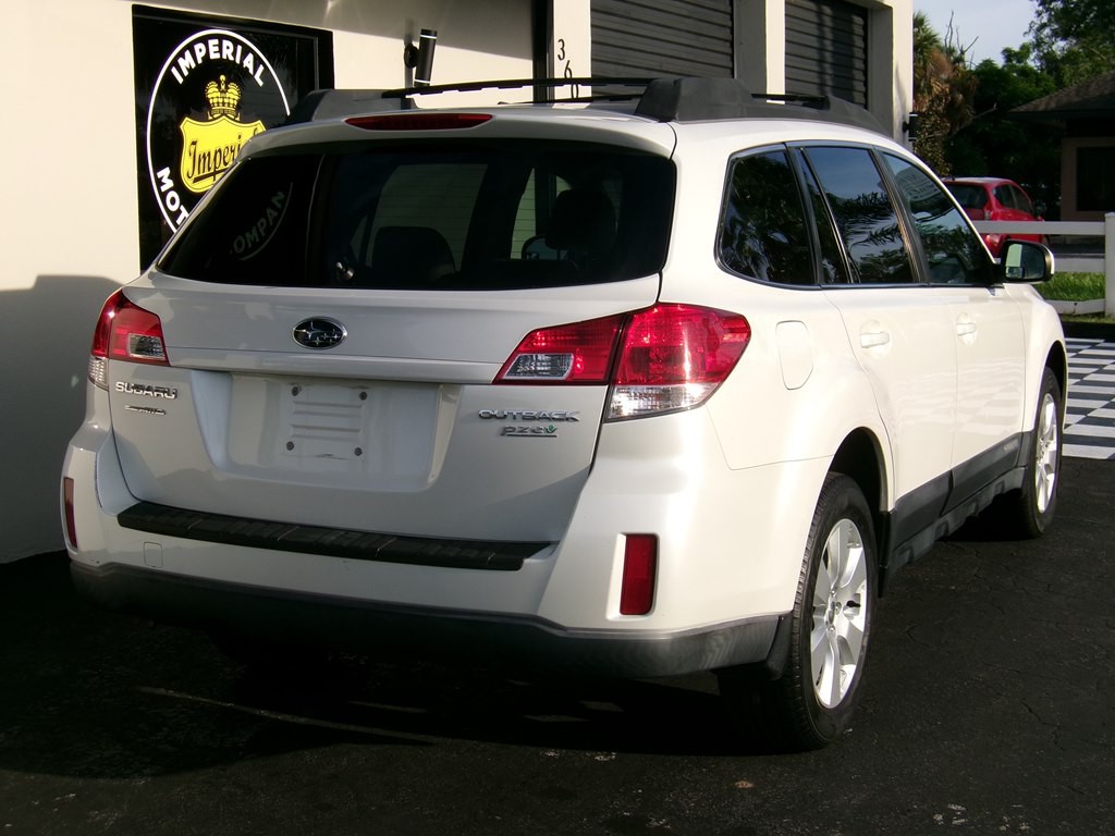 2011 Subaru Outback Image 19