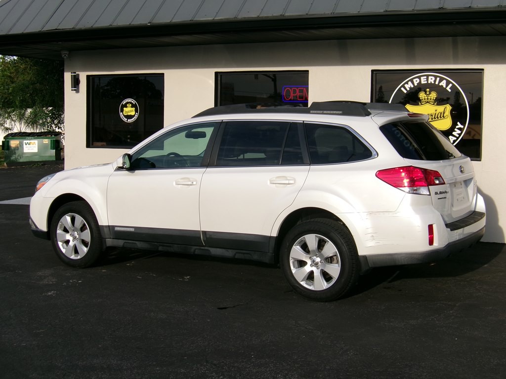 2011 Subaru Outback Image 26
