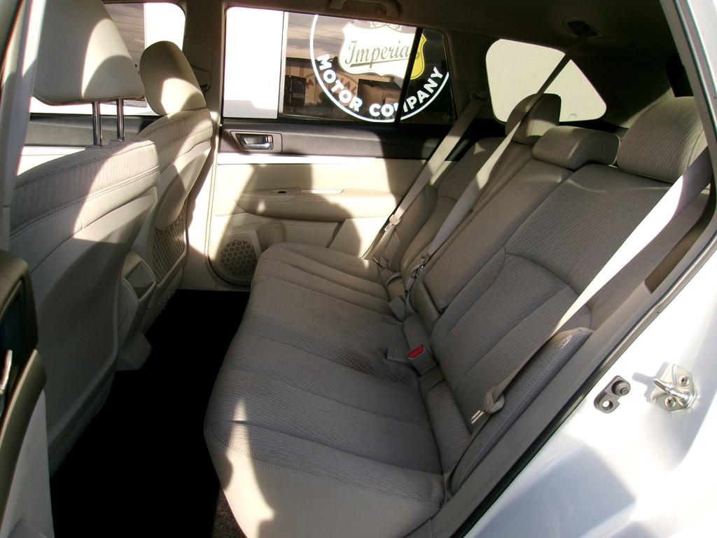 2011 Subaru Outback Image 50