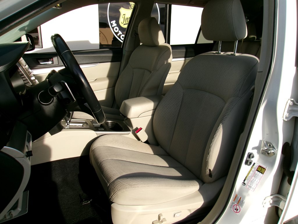 2011 Subaru Outback Image 62