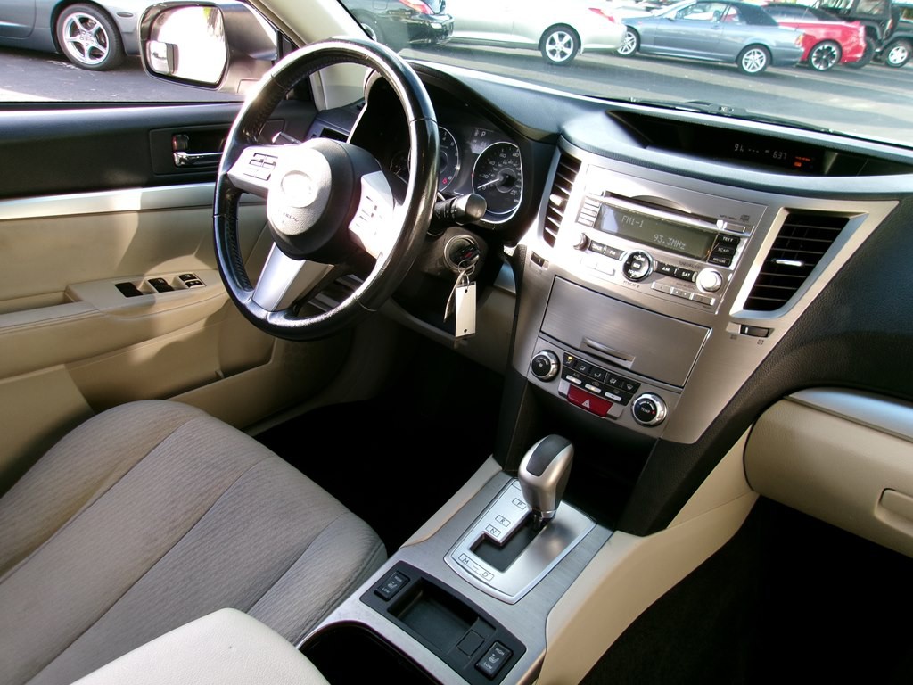 2011 Subaru Outback Image 67