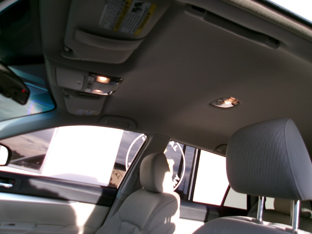 2011 Subaru Outback Image 68