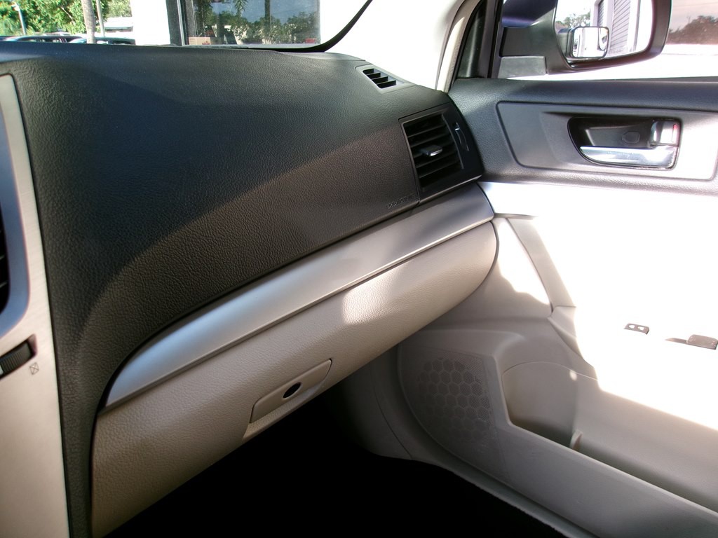 2011 Subaru Outback Image 70