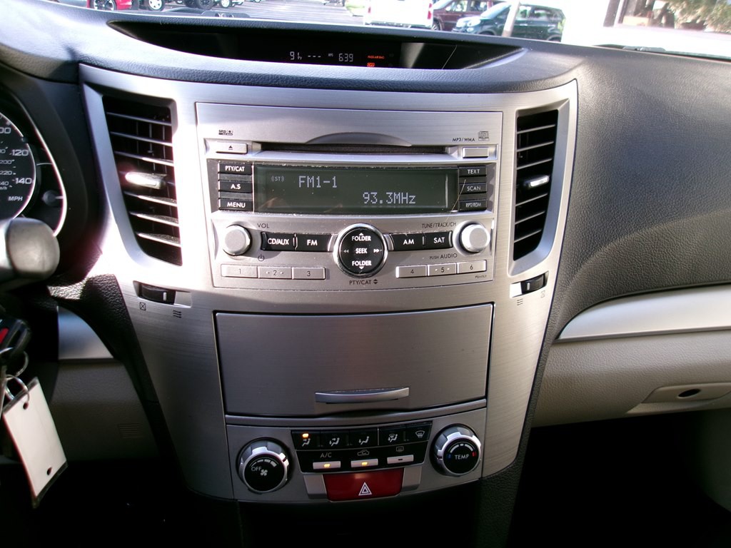 2011 Subaru Outback Image 76