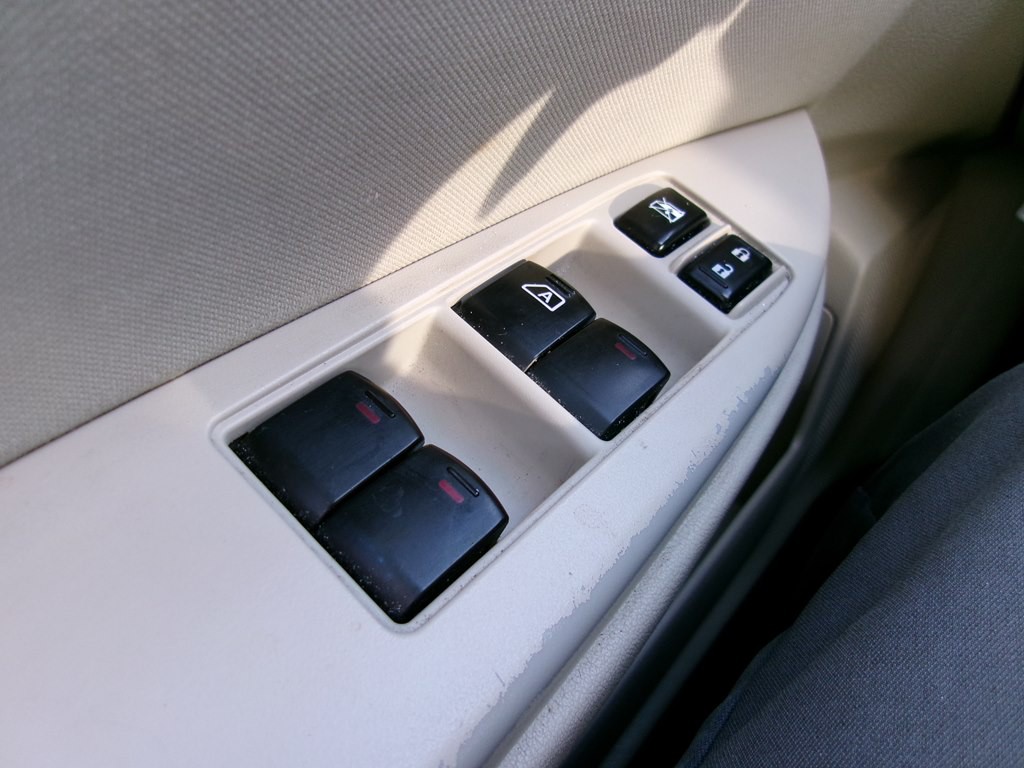 2011 Subaru Outback Image 78