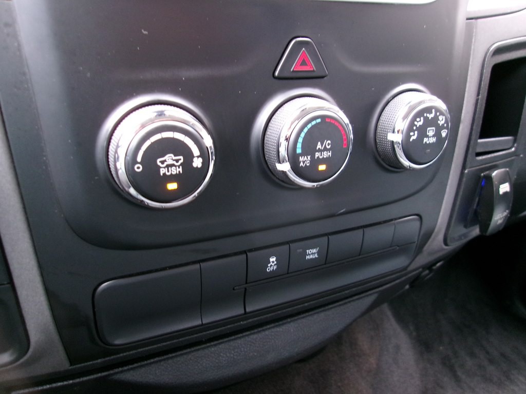 2016 RAM 1500 Image 71