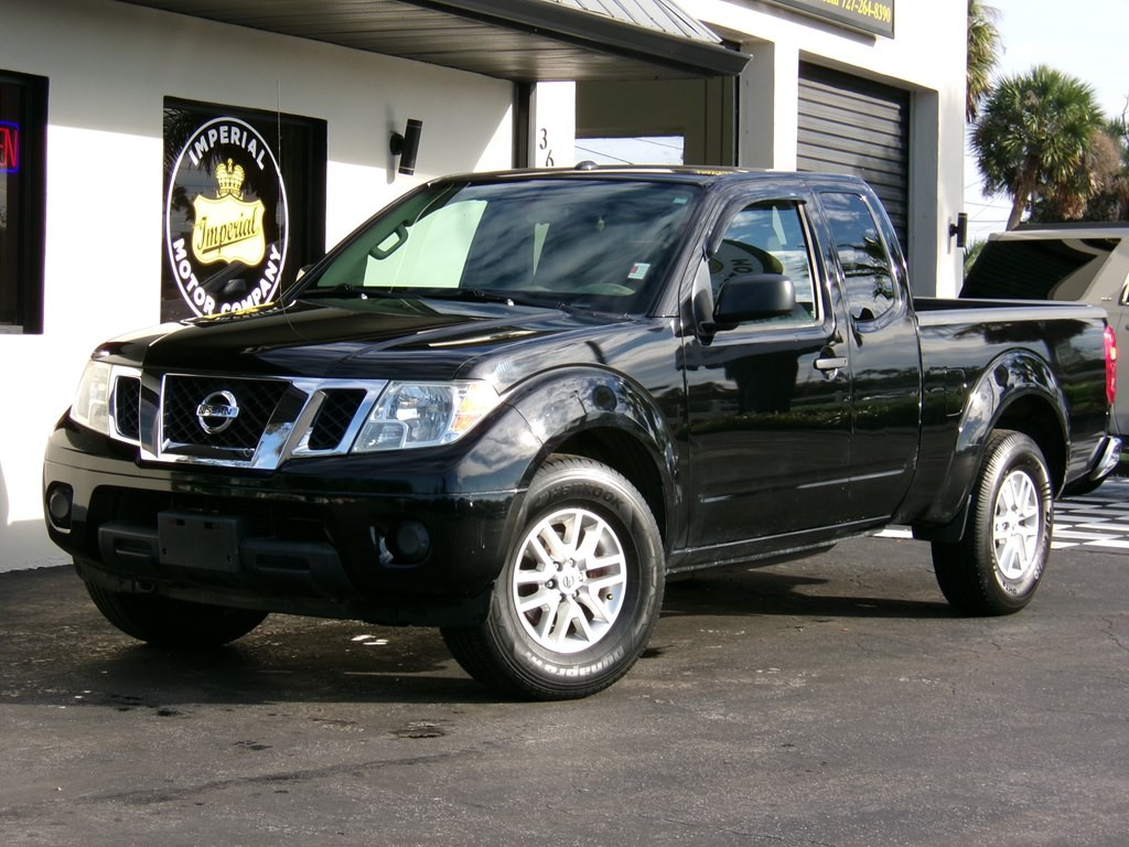 2015 Nissan Frontier Image 1
