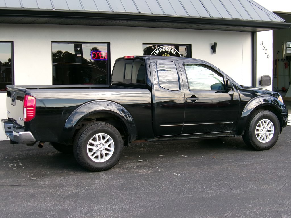 2015 Nissan Frontier Image 16