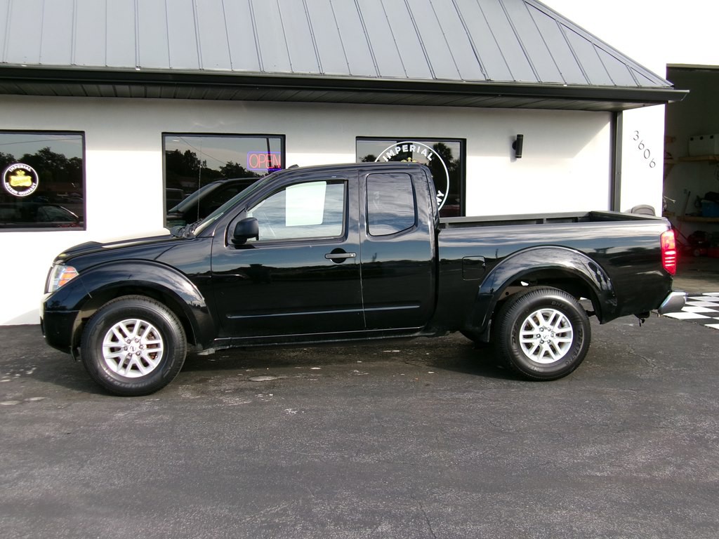 2015 Nissan Frontier Image 28