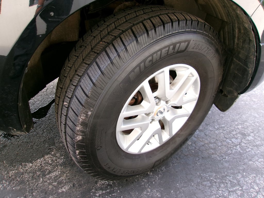 2015 Nissan Frontier Image 34