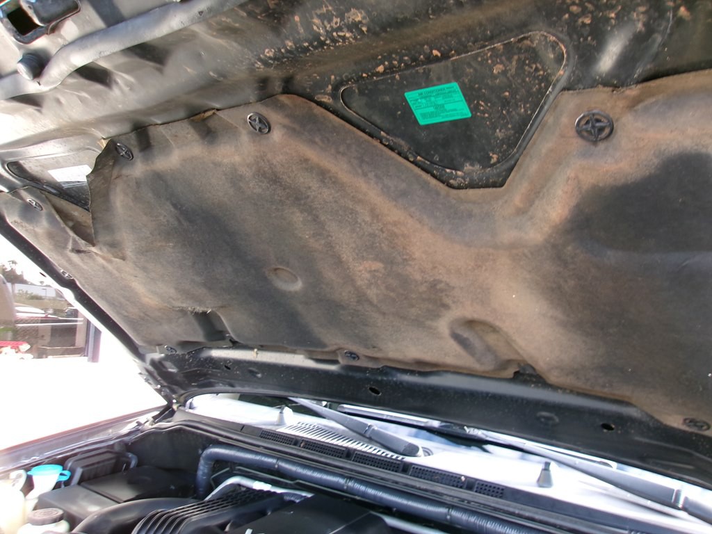 2015 Nissan Frontier Image 38