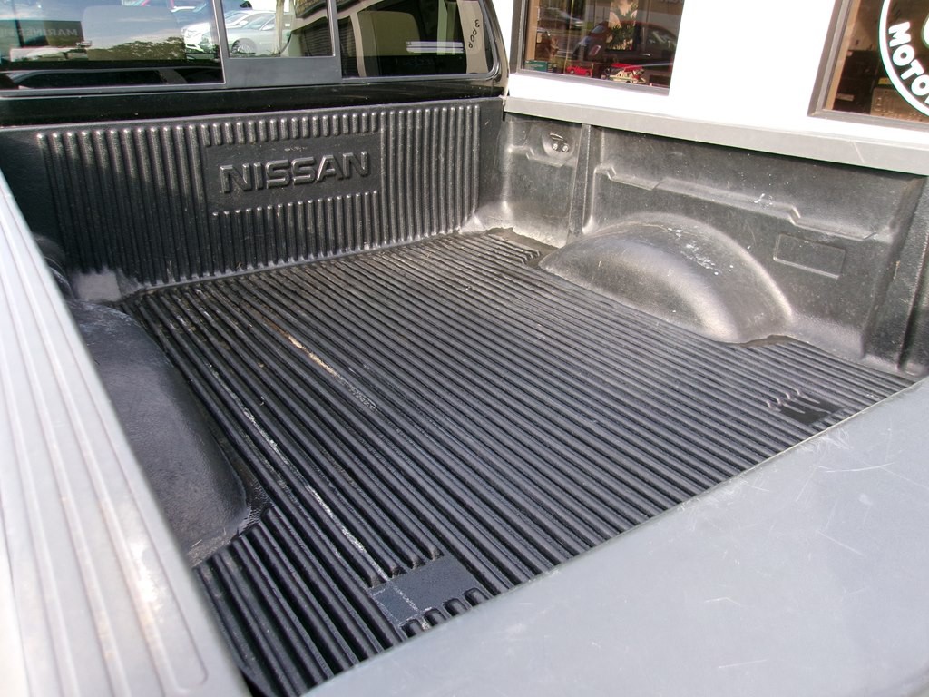 2015 Nissan Frontier Image 40