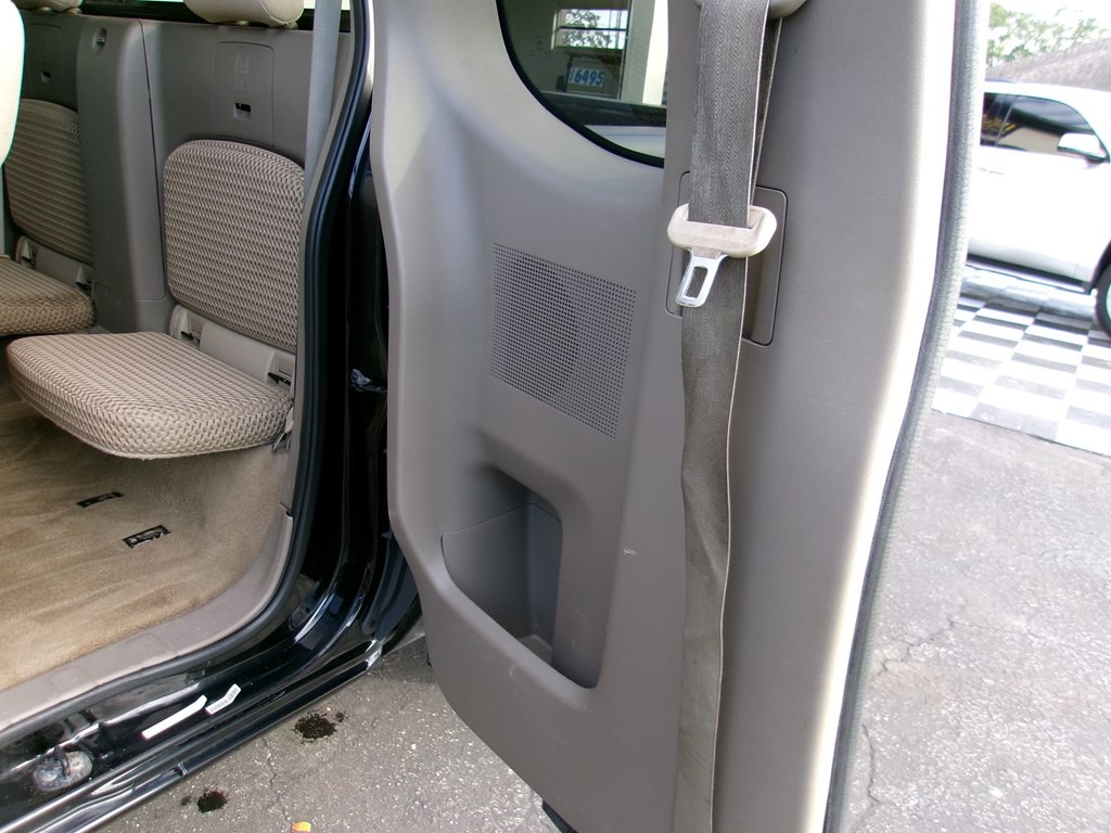 2015 Nissan Frontier Image 48