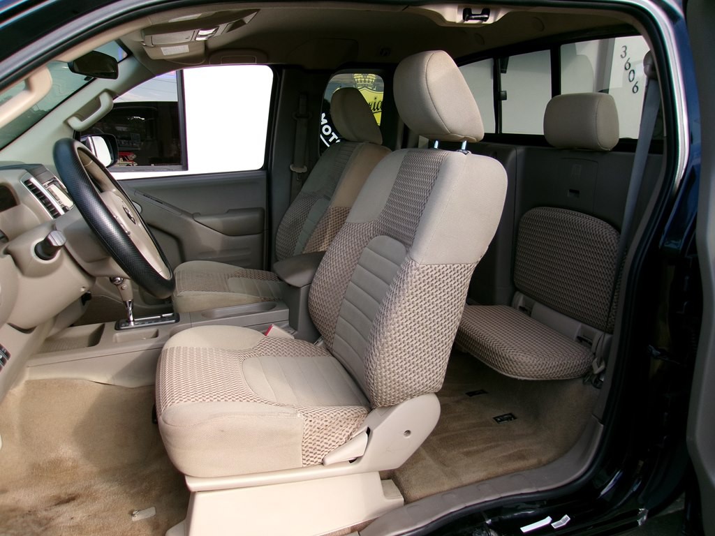 2015 Nissan Frontier Image 51