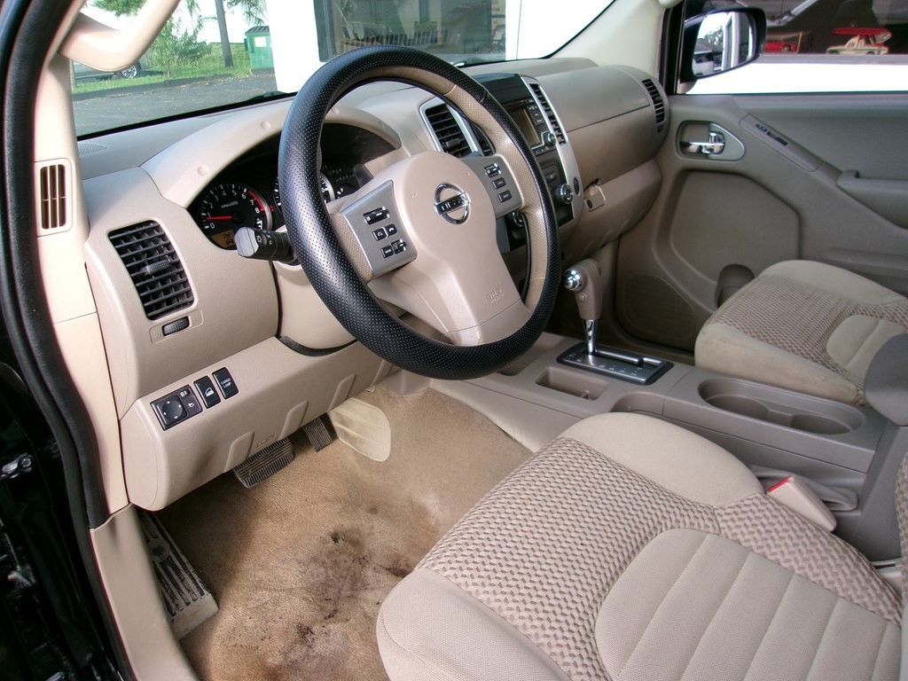 2015 Nissan Frontier Image 52
