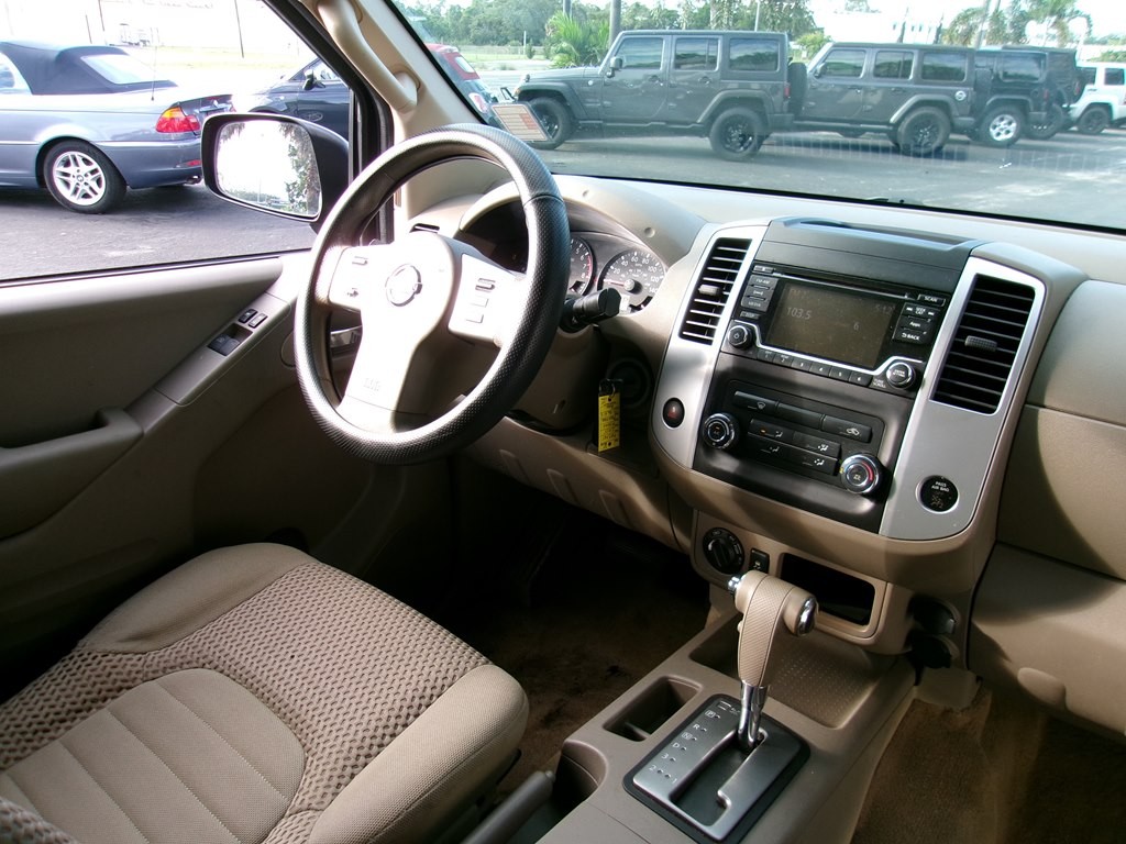 2015 Nissan Frontier Image 55