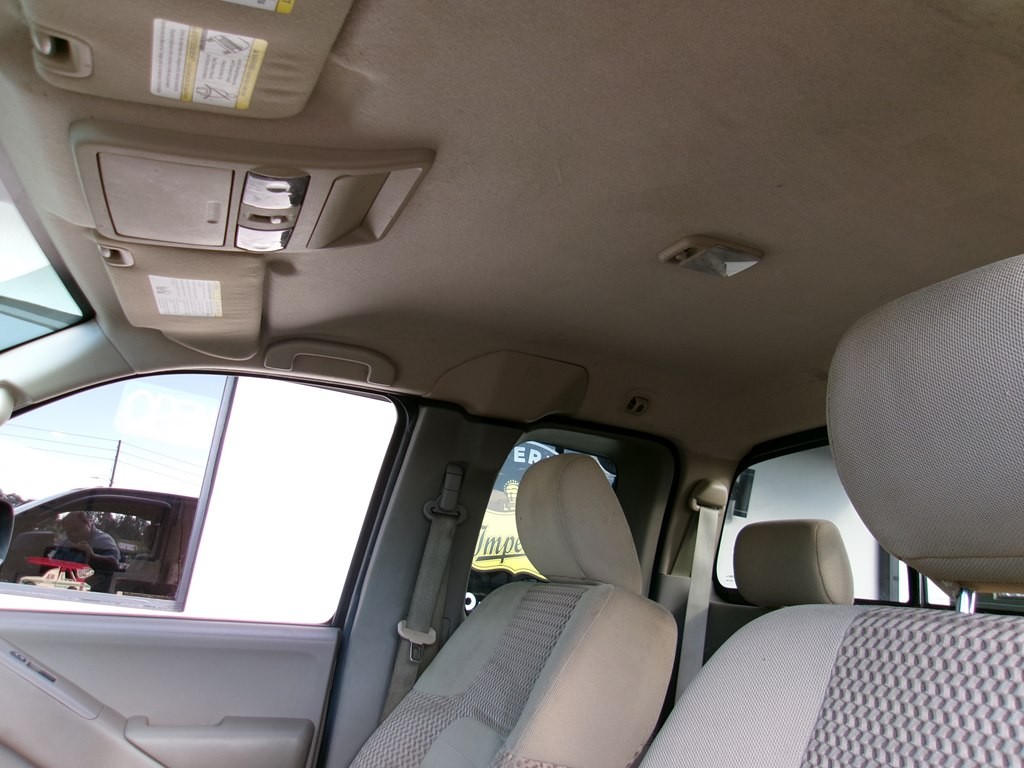 2015 Nissan Frontier Image 56