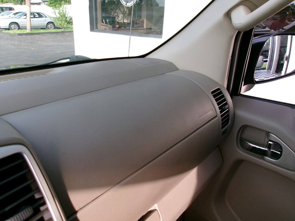 2015 Nissan Frontier Image 58