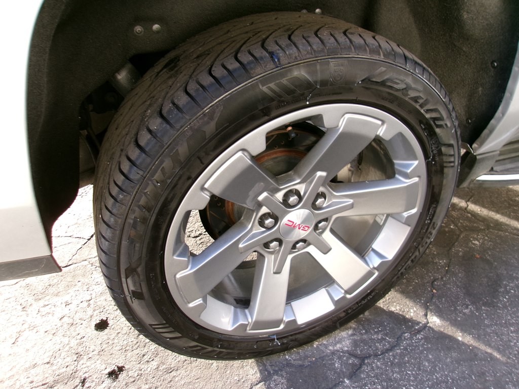 2019 GMC Yukon Image 40