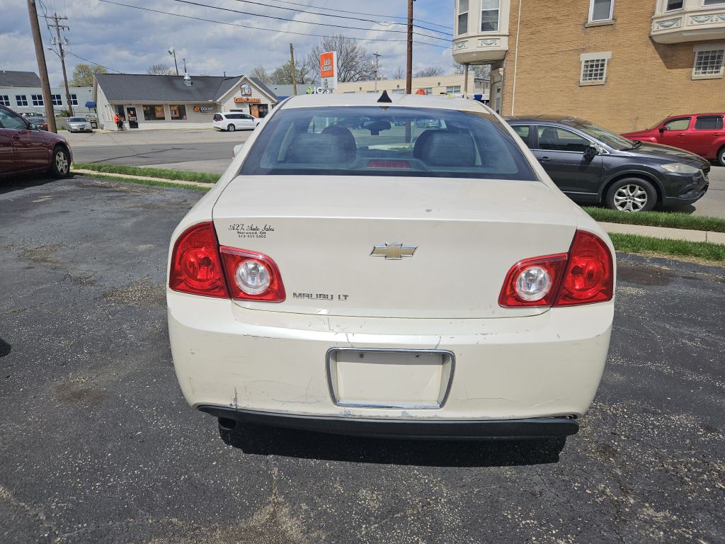 2012 Chevrolet Malibu Image 2