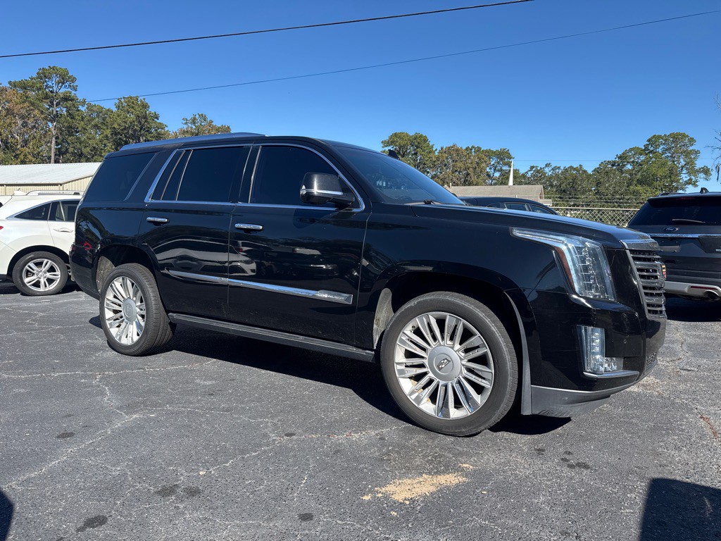 2015 Cadillac Escalade Image 2