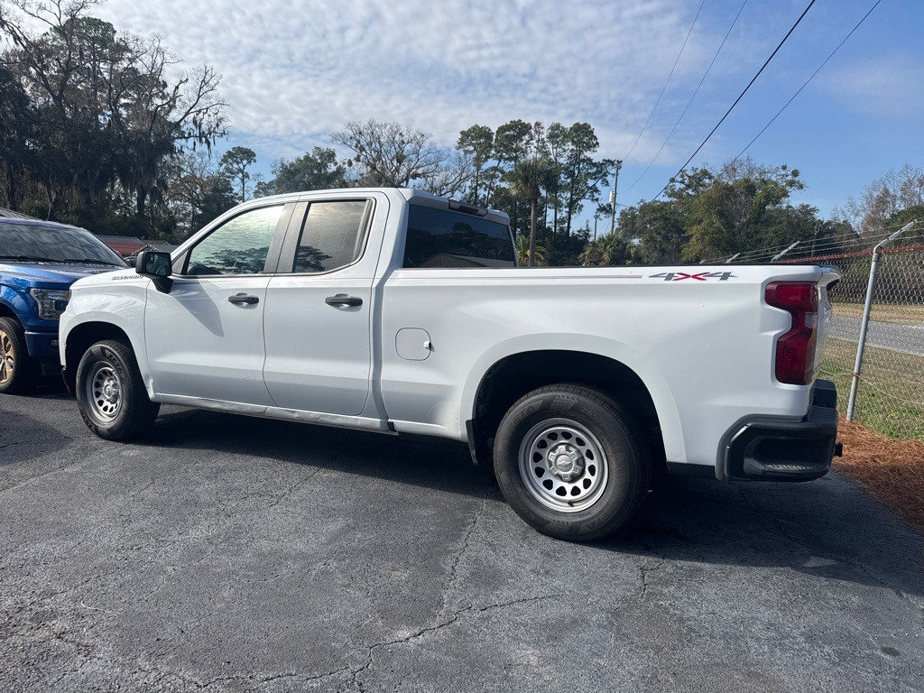 2019 Chevrolet Silverado 1500 Image 2