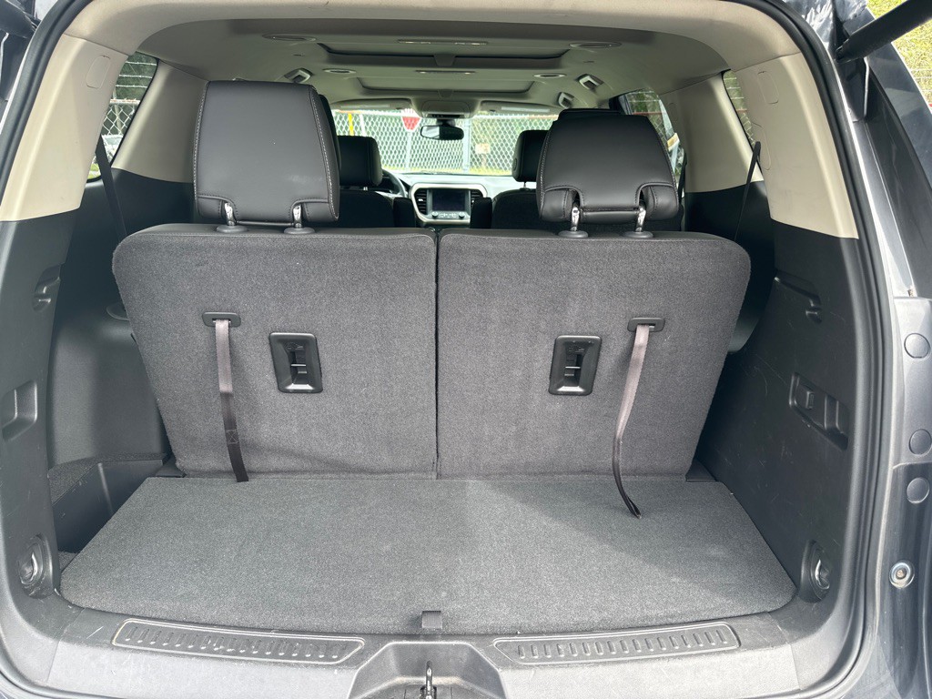 2017 GMC Acadia Image 5