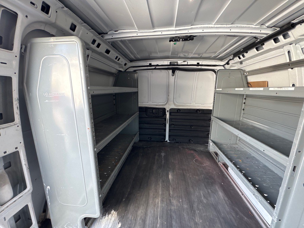 2018 Chevrolet Express Image 7