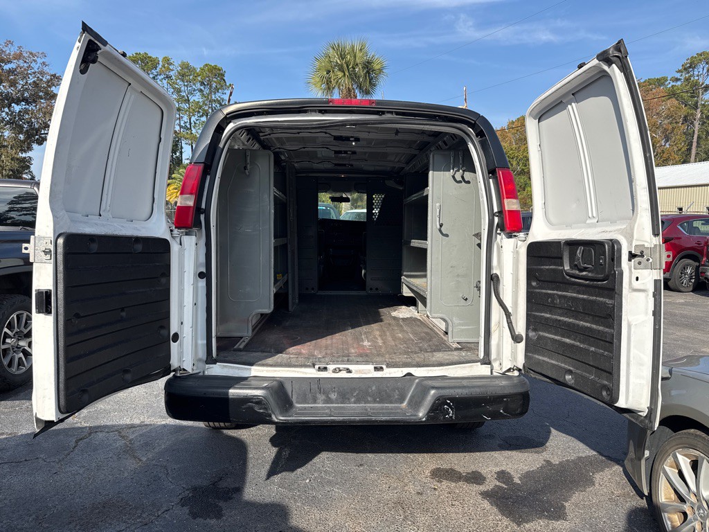 2018 Chevrolet Express Image 8