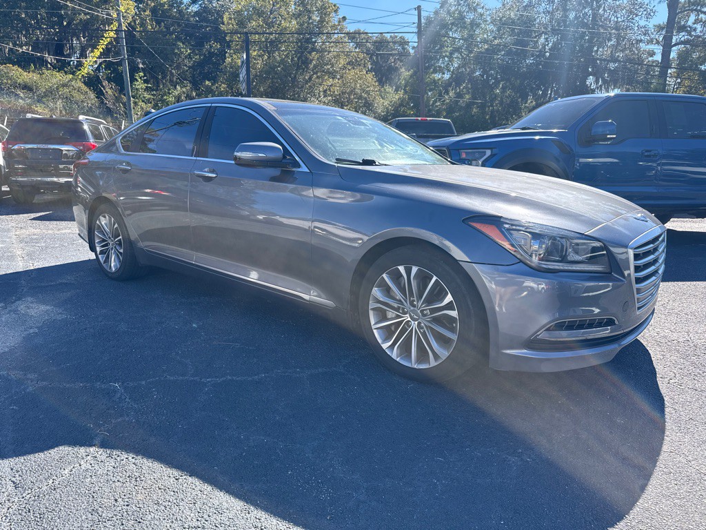 2015 Hyundai Genesis Image 3