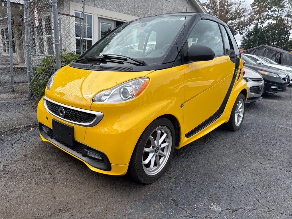 2015 smart fortwo Image 1
