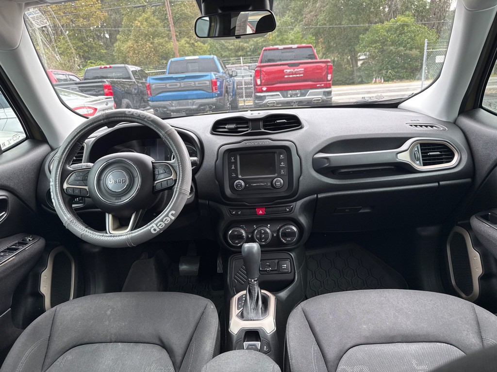 2015 Jeep Renegade Image 7