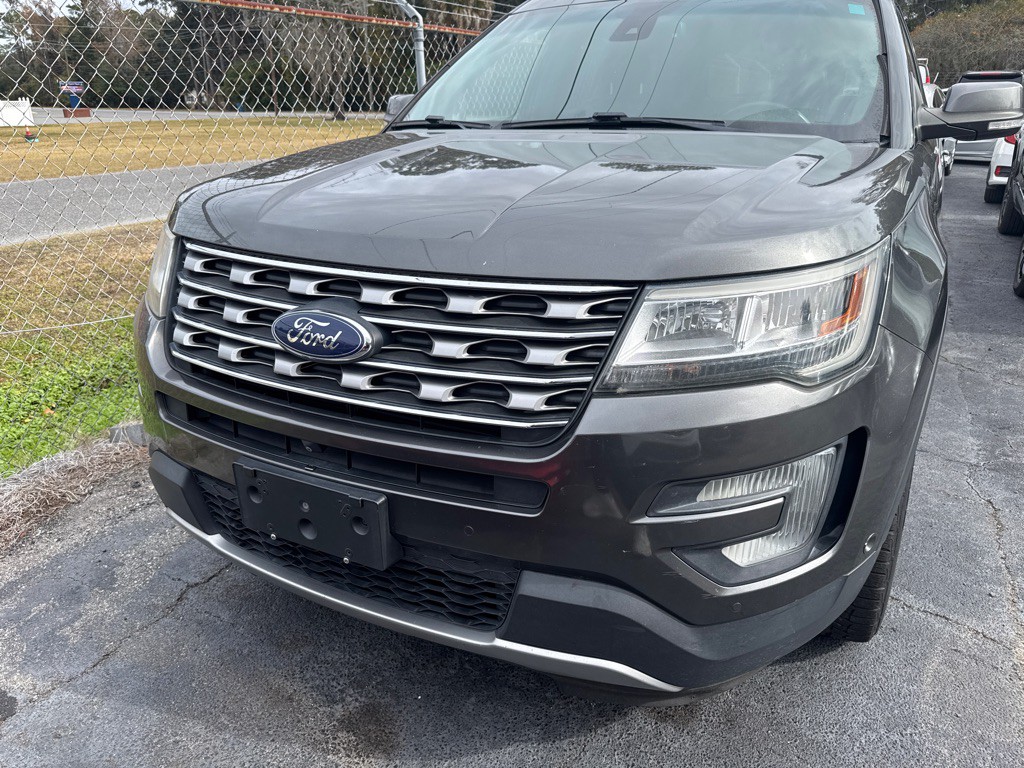 2017 Ford Explorer Image 3