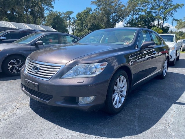 2010 Lexus LS Image 5