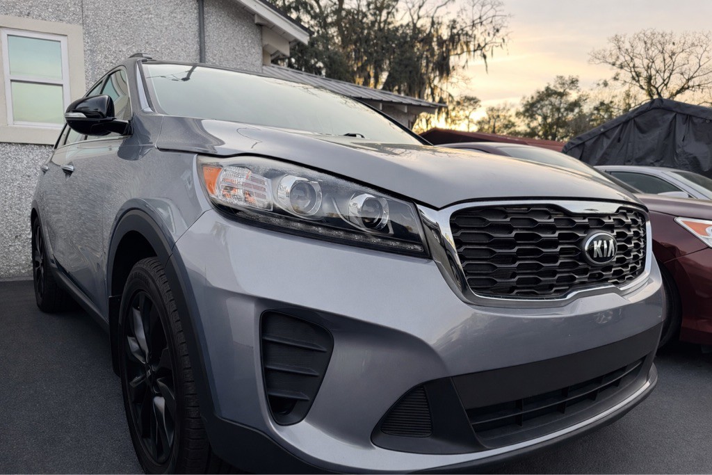 2019 Kia Sorento Image 1