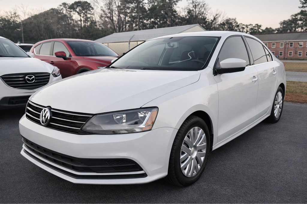 2017 Volkswagen Jetta Image 1