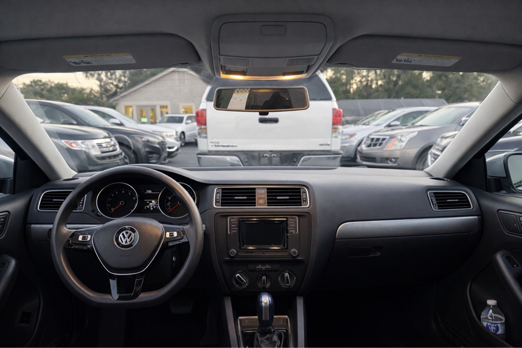 2017 Volkswagen Jetta Image 7